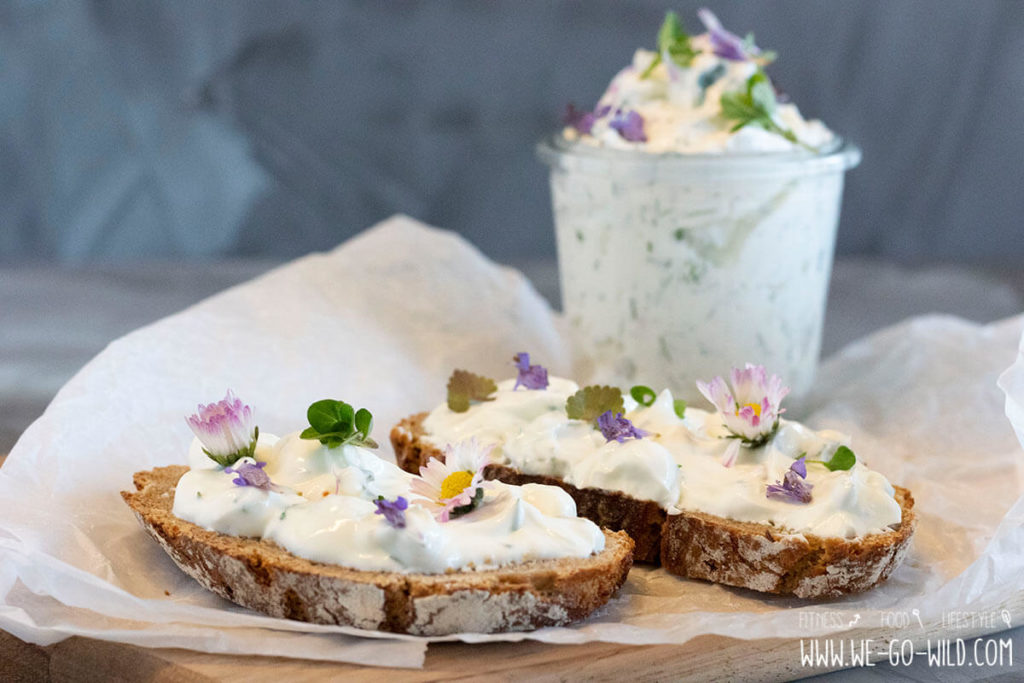 Brotaufstrich mit Wildkräutern selbermachen: Lecker und gesund