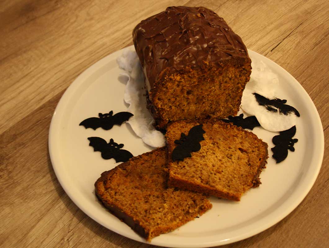 Saftiger Kürbiskuchen mit Zimt und Schoko