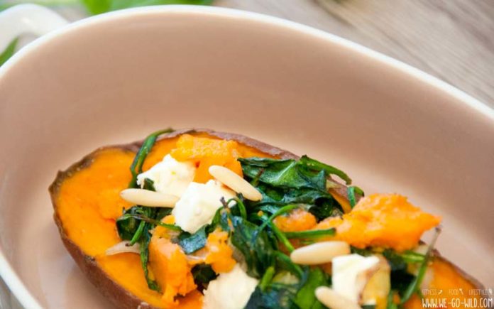 Gefüllte Süßkartoffel aus dem Ofen mit Feta und Spinat - WE GO WILD