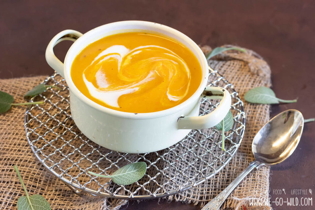 Cremige Kürbissuppe mit Apfel *vegan*
