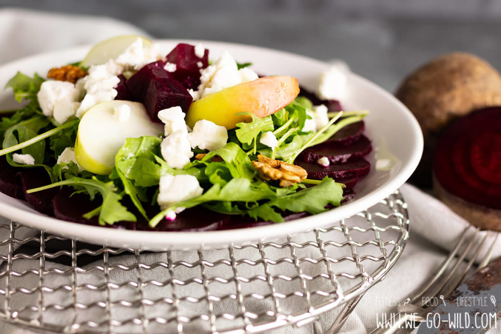 Rote Bete Carpaccio mit Ziegenkäse und Nüssen